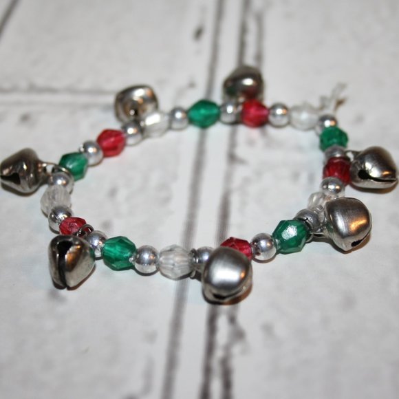 Beautiful Christmas bracelet with Jingle bells 6" - Picture 1 of 3
